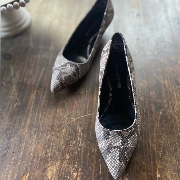 Snakeskin Heels - Picture 16 of 16